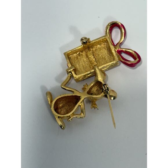 Vintage Rare MYLU Rhinestone Enamel Mouse Holding Christmas Present Pin‎ Brooch - Picture 4 of 8